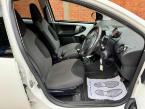 2014 Toyota Aygo 1.0 Vvt-I Move Euro 5 5dr in White — image 4