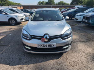 2014 Renault Megane 1.5 Dynamique Tomtom Energy Dci 110 Stop & Start in Silver — image 2