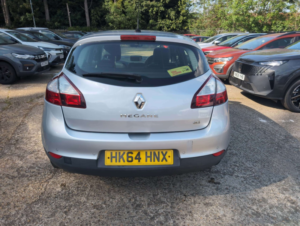 2014 Renault Megane 1.5 Dynamique Tomtom Energy Dci 110 Stop & Start in Silver — image 5