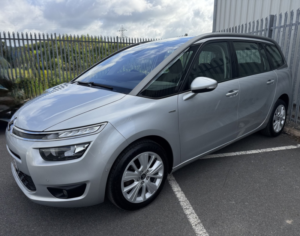 2016 Citroen Grand C4 Picasso 1.6 Hdi Exclusive 7 Seater Automatic in Silver — image 2