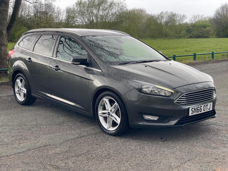 2016 Ford Focus 1.5 Tdci Zetec Euro 6 (s/s) 5dr in Grey — image 1