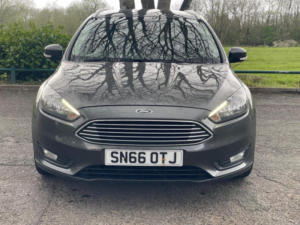 2016 Ford Focus 1.5 Tdci Zetec Euro 6 (s/s) 5dr in Grey — image 2