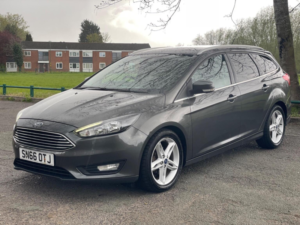 2016 Ford Focus 1.5 Tdci Zetec Euro 6 (s/s) 5dr in Grey — image 3