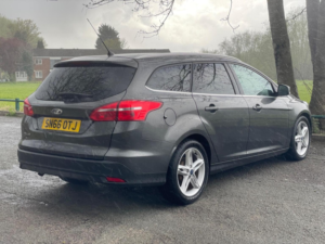 2016 Ford Focus 1.5 Tdci Zetec Euro 6 (s/s) 5dr in Grey — image 5