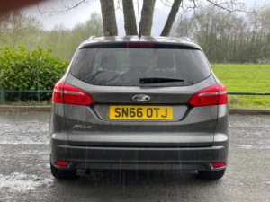 2016 Ford Focus 1.5 Tdci Zetec Euro 6 (s/s) 5dr in Grey — image 6