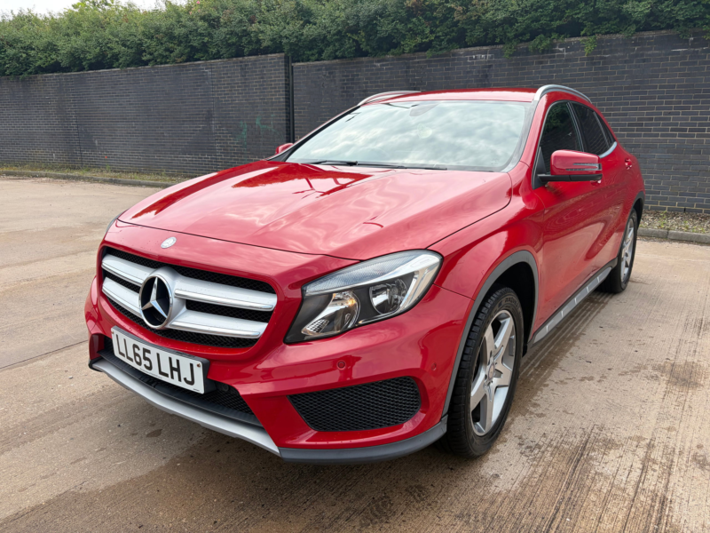 2015 Mercedes-Benz Gla 2.1 Gla200d Amg Line (executive) SUV 5dr Diesel Manual Euro 6 (s/s) (136 Ps) in Red — image 1