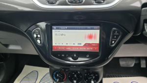 2015 Vauxhall Corsa 1.4i Se Auto Euro 6 5dr in White — image 4