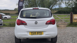 2015 Vauxhall Corsa 1.4i Se Auto Euro 6 5dr in White — image 6