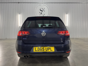 2015 Volkswagen Golf 1.4 Tsi Gte in Blue — image 3