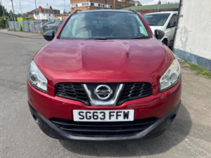 2013 Nissan Qashqai 1.6 360 2WD Euro 5 5dr in Red — image 3