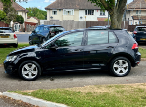 2015 Volkswagen Golf 1.6 Tdi Bluemotion Tech Match in Black — image 4