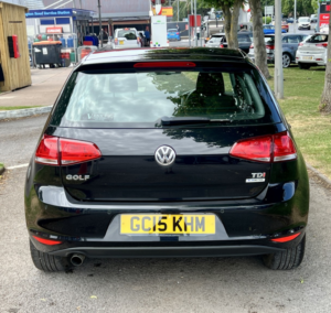 2015 Volkswagen Golf 1.6 Tdi Bluemotion Tech Match in Black — image 6