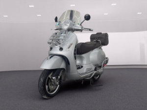 2017 Piaggio Vespa Gts 300 Super Abs in Grey — image 2