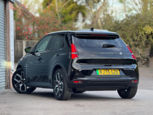 2025 Renault 5 E-Tech Electric Urban Range 40kwh Techno Auto 5dr in Black — image 4