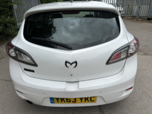 2013 Mazda Mazda3 2.2 D Sport Nav in White — image 5