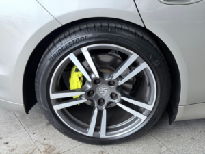 2012 Porsche Panamera 3.0d V6 Tiptronics Euro 5 5dr in Silver — image 3