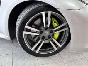2012 Porsche Panamera 3.0d V6 Tiptronics Euro 5 5dr in Silver — image 4