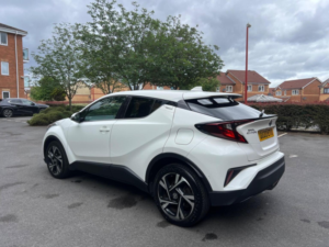 2022 Toyota C-Hr 1.8 Vvt-H Design CVT Euro 6 (s/s) 5dr in White — image 5