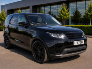 2017 Land Rover Discovery 2.0 Sd4 Hse Auto 4WD Euro 6 (s/s) 5dr in Black — image 3