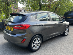 2017 Ford Fiesta 1.5 Tdci Zetec Hatchback 5dr Diesel Manual Euro 6 (s/s) (85 Ps) in Grey — image 5