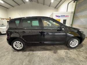 2016 Renault Scenic 1.2 Limited Nav Tce 115 in Black — image 4