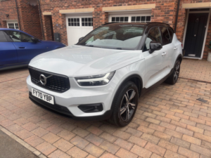 2020 Volvo Xc40 2.0 B4 Mhev R-Design Auto Euro 6 (s/s) 5dr in Silver — image 3