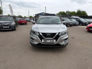 2017 Nissan Qashqai 1.5 Dci Tekna Euro 6 (s/s) 5dr in Silver — image 2