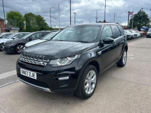 2017 Land Rover Discovery Sport 2.0 Si4 Hse Auto 4WD Euro 6 (s/s) 5dr in Black — image 5
