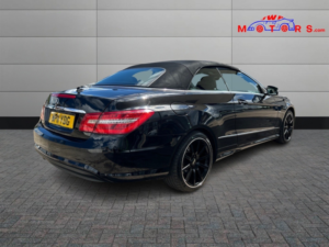 2011 Mercedes-Benz E Class 2.1 E250 Cdi Blueefficiency Sport in Black — image 3