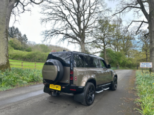 2023 Land Rover Defender 110 3.0 D250 Mhev X-Dynamic Hse SUV 5dr Diesel Auto 4WD Euro 6 (s/s) (250 Ps) in Brown — image 3