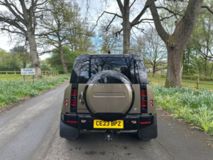 2023 Land Rover Defender 110 3.0 D250 Mhev X-Dynamic Hse SUV 5dr Diesel Auto 4WD Euro 6 (s/s) (250 Ps) in Brown — image 4