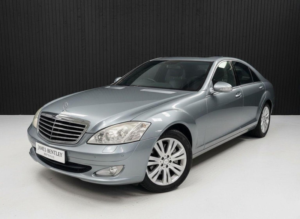 2009 Mercedes-Benz S Class 3.0 S320 Cdi V6 G-Tronic Euro 4 4dr in Grey — image 3