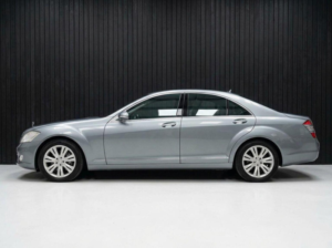 2009 Mercedes-Benz S Class 3.0 S320 Cdi V6 G-Tronic Euro 4 4dr in Grey — image 4