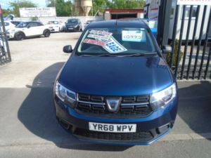2018 Dacia Sandero 0.9 Tce Essential Hatchback 5dr Petrol Manual Euro 6 (s/s) (90 Ps) in Blue — image 2