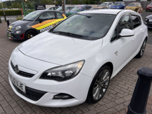 2012 Vauxhall Astra 1.6 16v Sri Vx Line in White — image 2