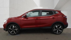 2017 Nissan Qashqai 1.2 Dig-T Tekna Euro 6 (s/s) 5dr in Red — image 6
