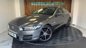 2017 Jaguar Xe 2.0d Portfolio Auto AWD Euro 6 (s/s) 4dr in Grey — image 4