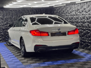 2017 BMW 5 Series 2.0 530e 9.2kwh M Sport Auto Euro 6 (s/s) 4dr in White — image 4