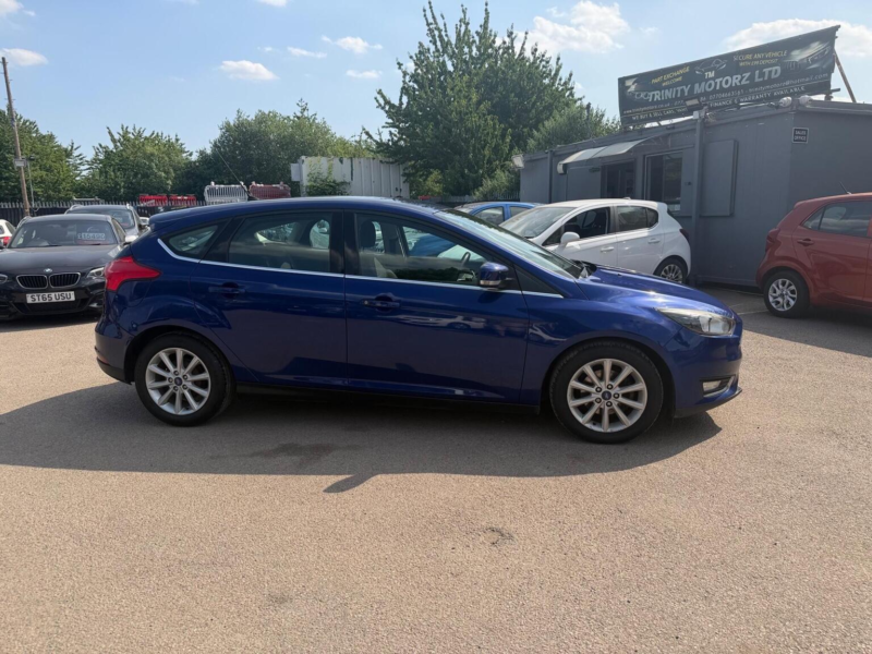 2015 Ford Focus 1.6 Tdci Titanium Euro 5 (s/s) 5dr in Blue — image 1
