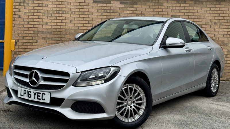 2016 Mercedes-Benz C Class 2.1 C220d Se in Silver — image 1