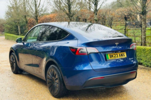 2023 Tesla Model Y (dual Motor) Long Range Auto 4wde 5dr in Blue — image 4