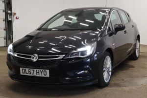 2017 Vauxhall Astra 1.4i Turbo Elite Euro 6 5dr in Black — image 6