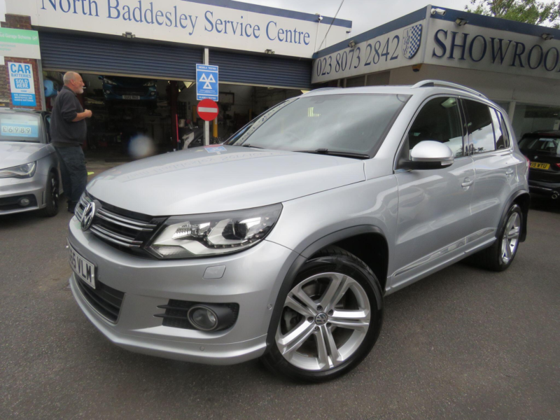 2016 Volkswagen Tiguan 2.0 Tdi Bluemotion Tech R-Line Edition DSG 4WD Euro 6 (s/s) 5dr in Silver — image 1