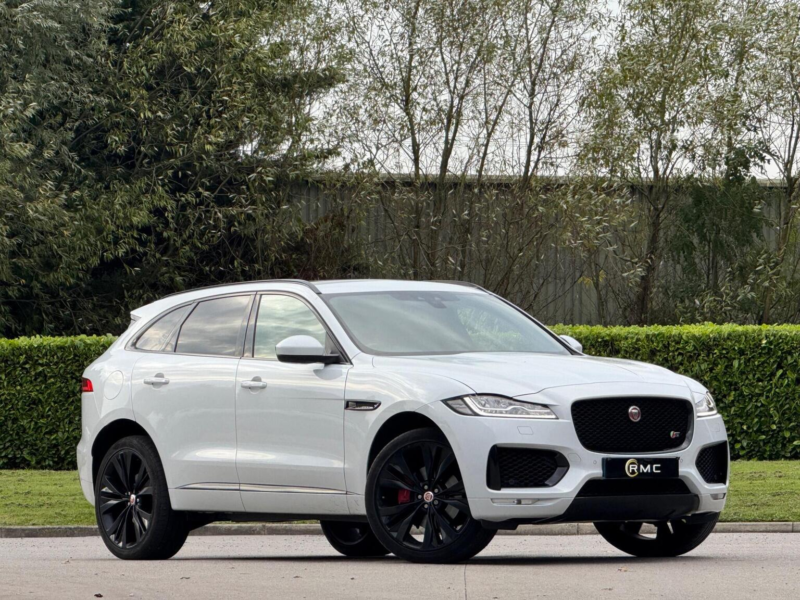 2017 Jaguar F-Pace 3.0 D300 V6 S Auto AWD Euro 6 (s/s) 5dr in White — image 1