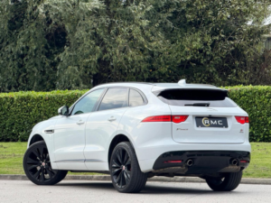 2017 Jaguar F-Pace 3.0 D300 V6 S Auto AWD Euro 6 (s/s) 5dr in White — image 5