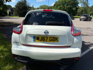 2017 Nissan Juke 1.2 Dig-T Envy in White — image 3