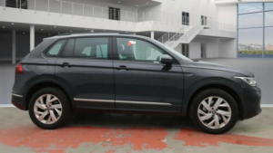 2022 Volkswagen Tiguan 1.4 Tsi 13kwh Life DSG Euro 6 (s/s) 5dr in Grey — image 6