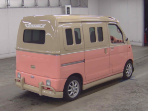 2005 Daihatsu Hijet Cargo 5d Dx Retro Styled in Pink — image 4