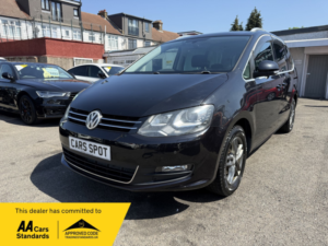 2016 Volkswagen Sharan 1.4 Tsi Comfort Line Blue Motion Fresh Import Verified Mile Finance Avb in Black — image 1