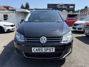 2016 Volkswagen Sharan 1.4 Tsi Comfort Line Blue Motion Fresh Import Verified Mile Finance Avb in Black — image 3